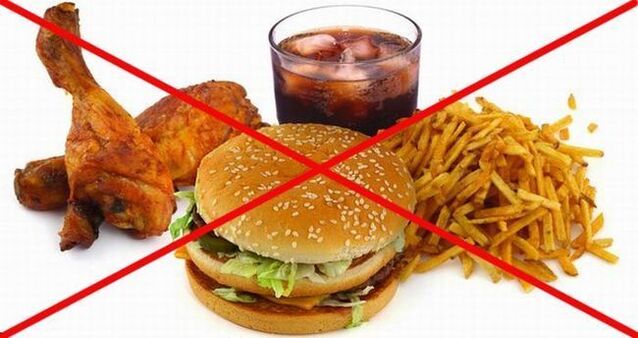 Ar pankreatītu jums jāievēro stingra diēta, izslēdzot no uztura kaitīgos pārtikas produktus. 